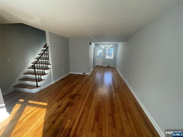 262-268 Fort Lee Road 264, Teaneck, NJ 07666