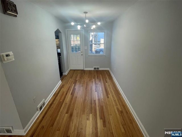 262-268 Fort Lee Road 264, Teaneck, NJ 07666