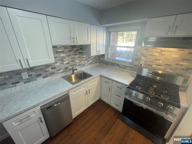 262-268 Fort Lee Road 264, Teaneck, NJ 07666