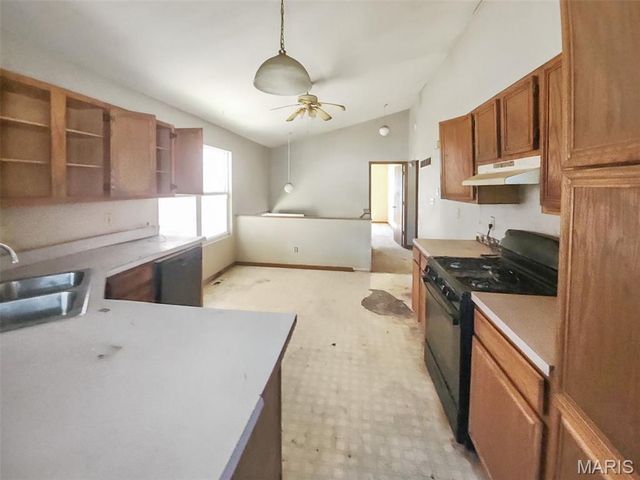 4646 S Grand Boulevard, St Louis, MO 63111