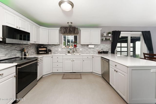 2492 W Evening Star Rd, Post Falls, ID 83854