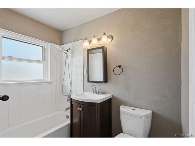1200 Ulster St, Denver, CO 80220