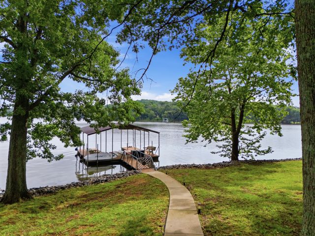 934 Gay Winds Drive, Mount Juliet, TN 37122