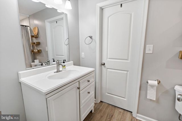 212 STRINE AVE, Martinsburg, WV 25404