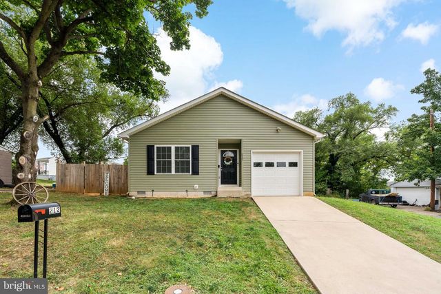 212 STRINE AVE, Martinsburg, WV 25404