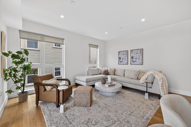 260 Beacon 201, Somerville, MA 02143