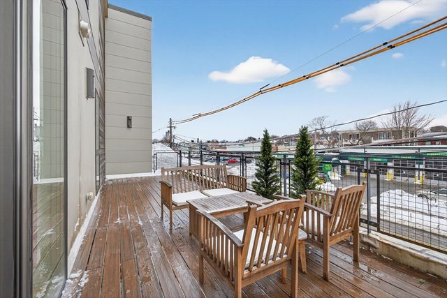 260 Beacon 201, Somerville, MA 02143