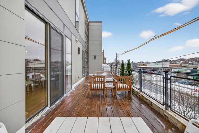 260 Beacon 201, Somerville, MA 02143