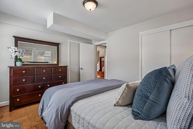 6315 HAVILAND DR, Bethesda, MD 20817