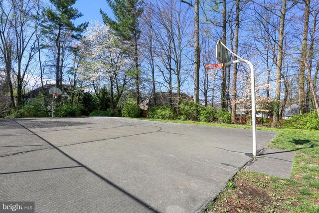 6315 HAVILAND DR, Bethesda, MD 20817