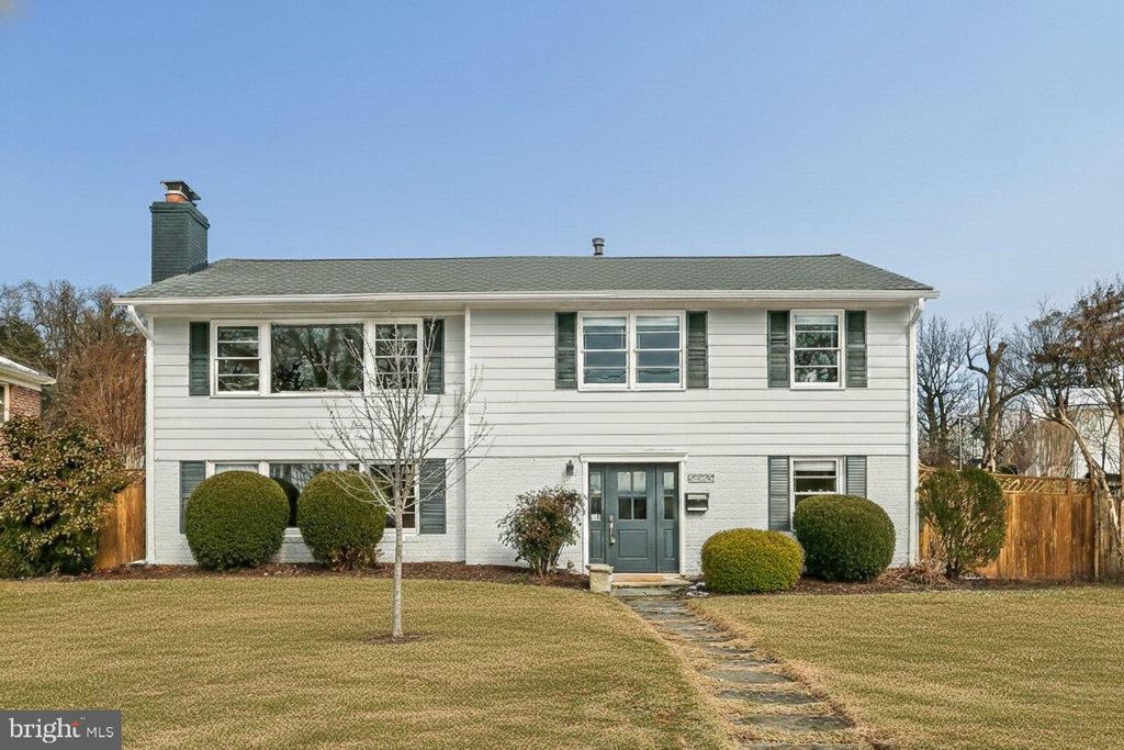 6315 HAVILAND DR, Bethesda, MD 20817