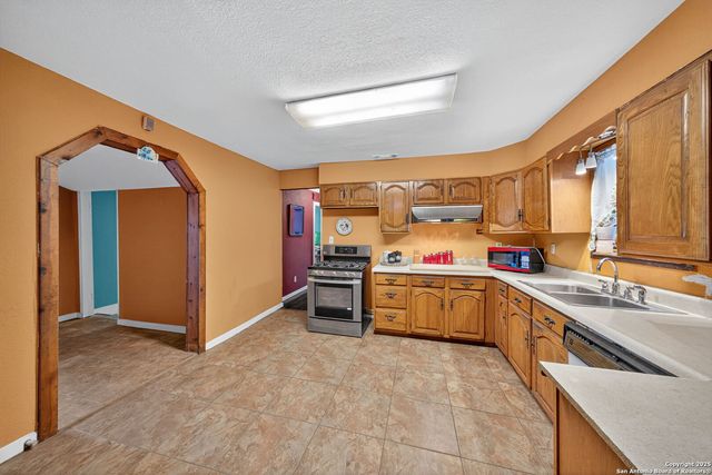 1703 San Casimiro, San Antonio, TX 78214