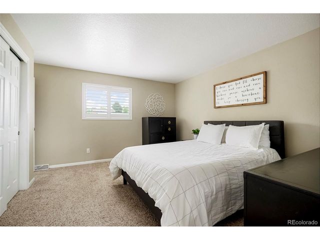 2383 S Holland St, Lakewood, CO 80227