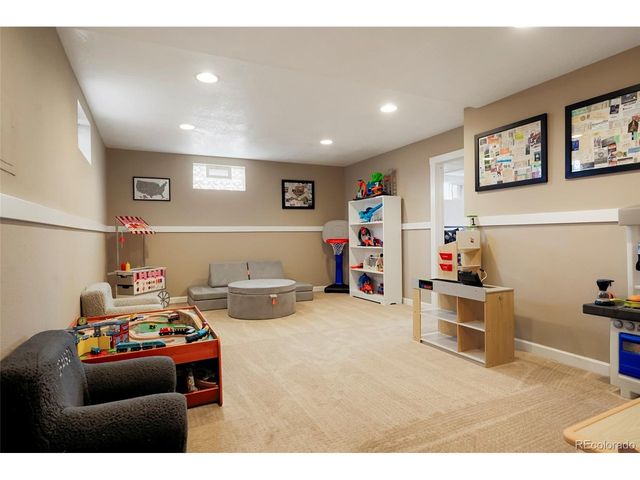 2383 S Holland St, Lakewood, CO 80227