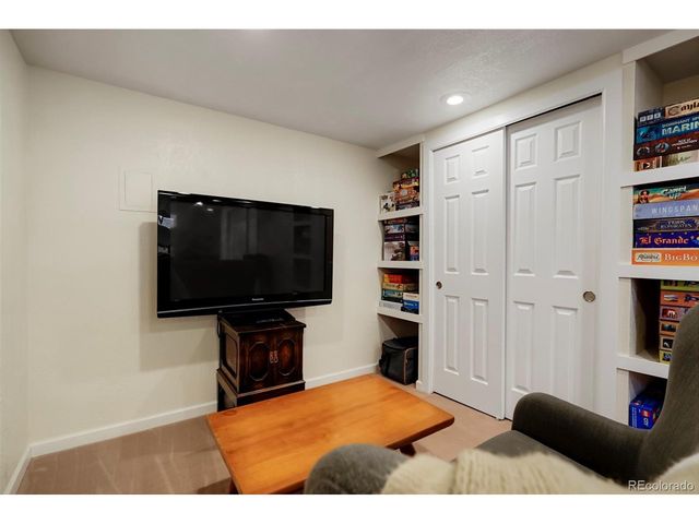 2383 S Holland St, Lakewood, CO 80227
