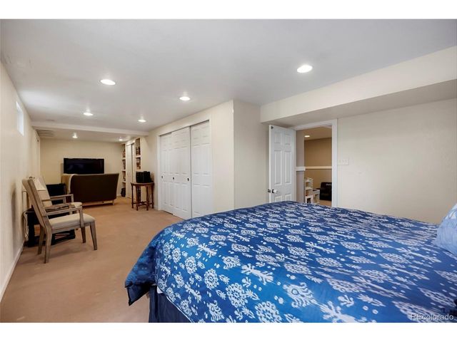 2383 S Holland St, Lakewood, CO 80227