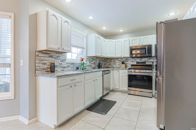 4405 Jade Crossing Drive, South Bend, IN 46628