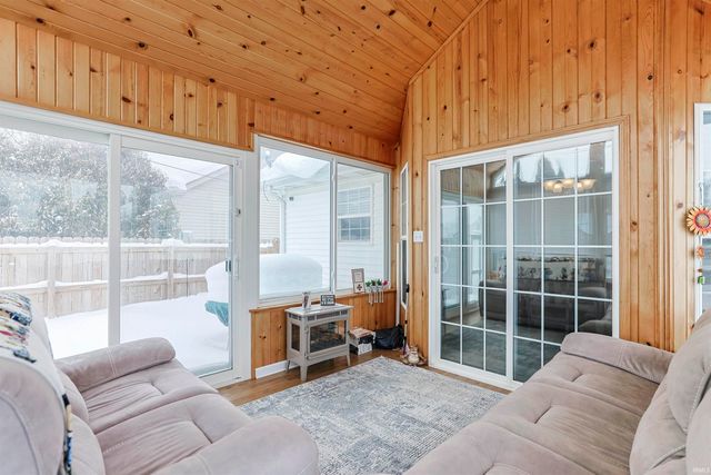 4405 Jade Crossing Drive, South Bend, IN 46628