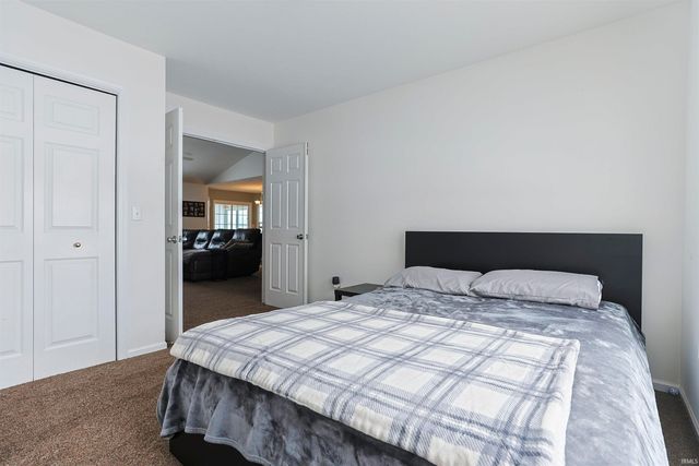 4405 Jade Crossing Drive, South Bend, IN 46628