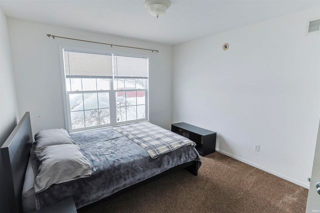 4405 Jade Crossing Drive, South Bend, IN 46628