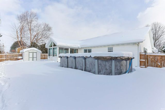 4405 Jade Crossing Drive, South Bend, IN 46628