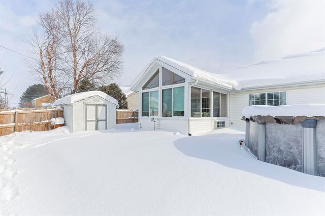 4405 Jade Crossing Drive, South Bend, IN 46628