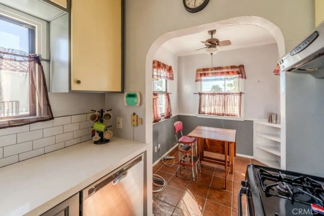 1539 W 94th Place, Los Angeles, CA 90047