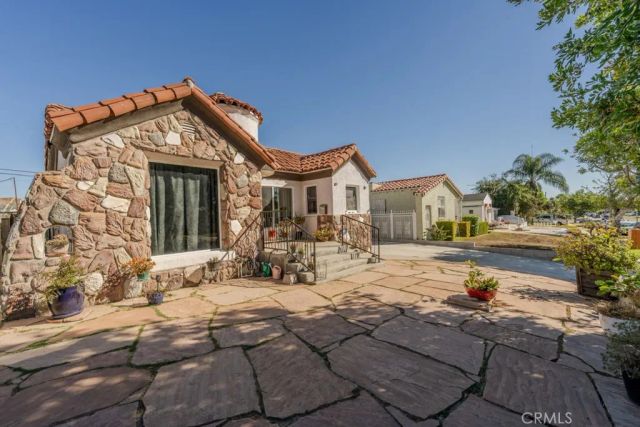 1539 W 94th Place, Los Angeles, CA 90047