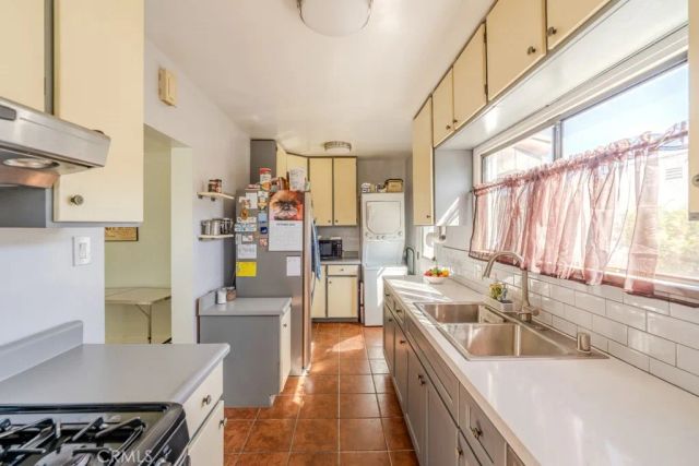 1539 W 94th Place, Los Angeles, CA 90047
