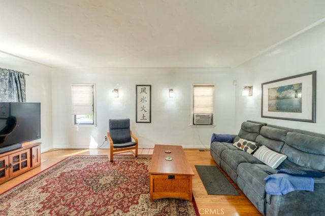 1539 W 94th Place, Los Angeles, CA 90047