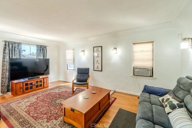 1539 W 94th Place, Los Angeles, CA 90047