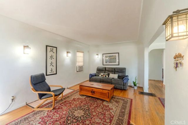 1539 W 94th Place, Los Angeles, CA 90047