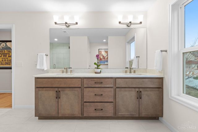 1623 Dexter Avenue, Cincinnati, OH 45206