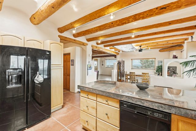 15 Deer Tank, Santa Fe, NM 87508