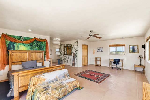 15 Deer Tank, Santa Fe, NM 87508