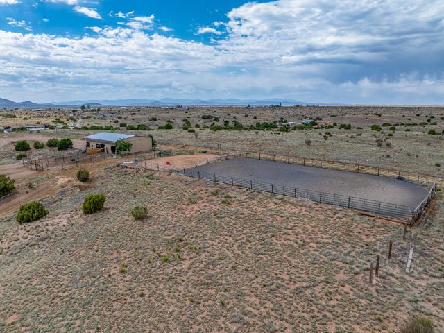 15 Deer Tank, Santa Fe, NM 87508