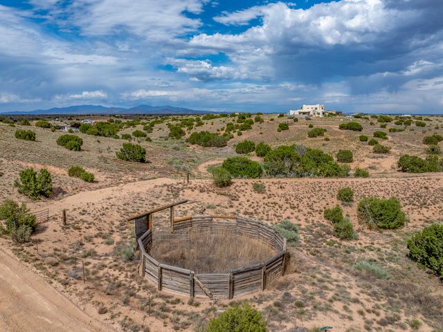 15 Deer Tank, Santa Fe, NM 87508