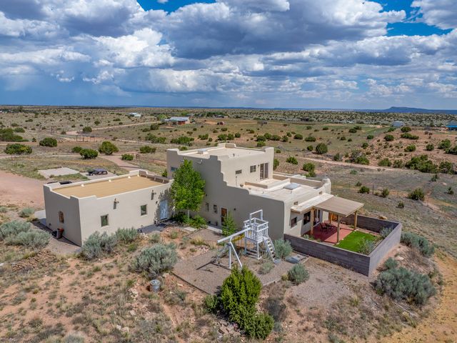 15 Deer Tank, Santa Fe, NM 87508