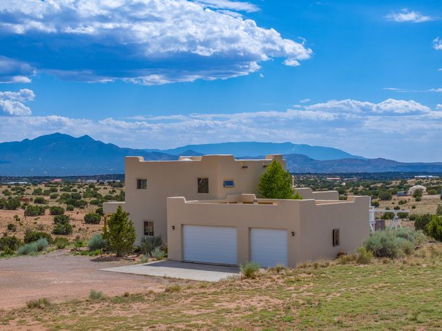 15 Deer Tank, Santa Fe, NM 87508