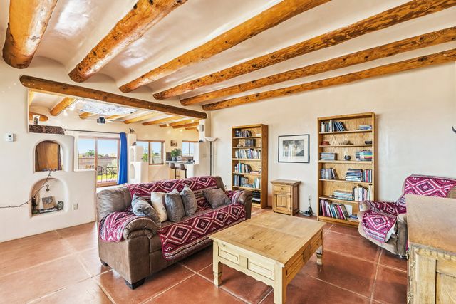 15 Deer Tank, Santa Fe, NM 87508