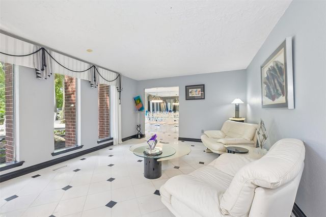 1211 Golden Bear Lane, Kingwood, TX 77339