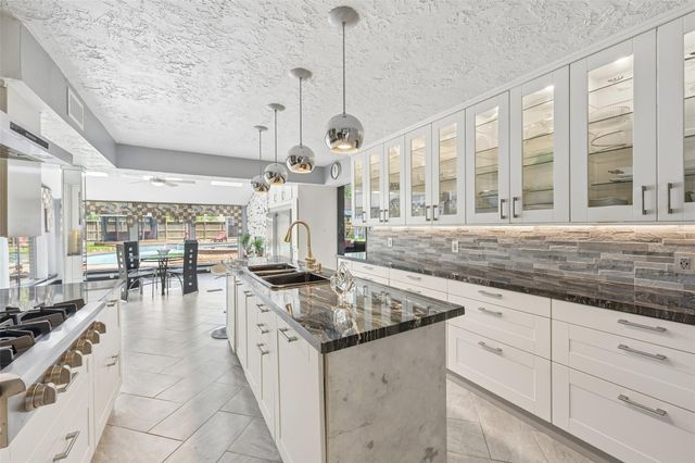 1211 Golden Bear Lane, Kingwood, TX 77339