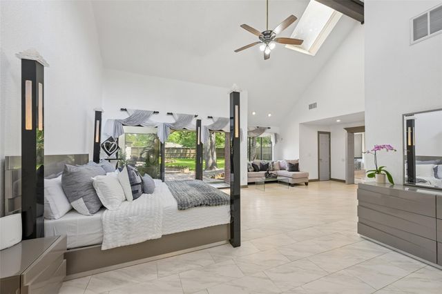 1211 Golden Bear Lane, Kingwood, TX 77339