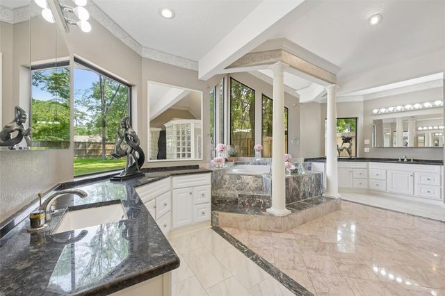 1211 Golden Bear Lane, Kingwood, TX 77339