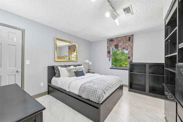 1211 Golden Bear Lane, Kingwood, TX 77339