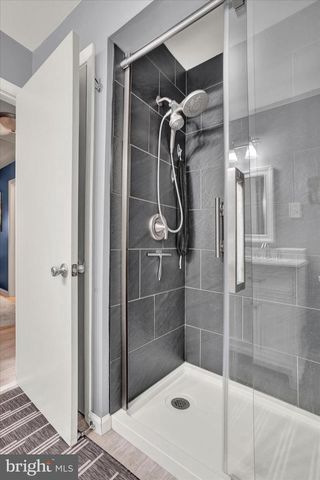 111 DIXIE DR, Red Lion, PA 17356