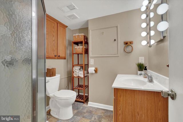 111 DIXIE DR, Red Lion, PA 17356