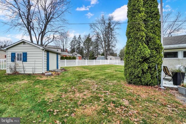 111 DIXIE DR, Red Lion, PA 17356