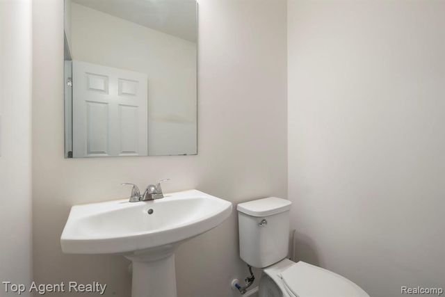 63770 Dequindre Road, Washington, MI 48095