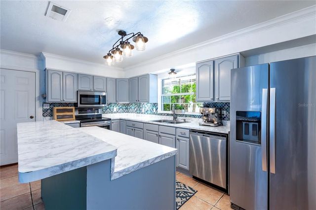 2423 NW 67TH TERRACE, Gainesville, FL 32606